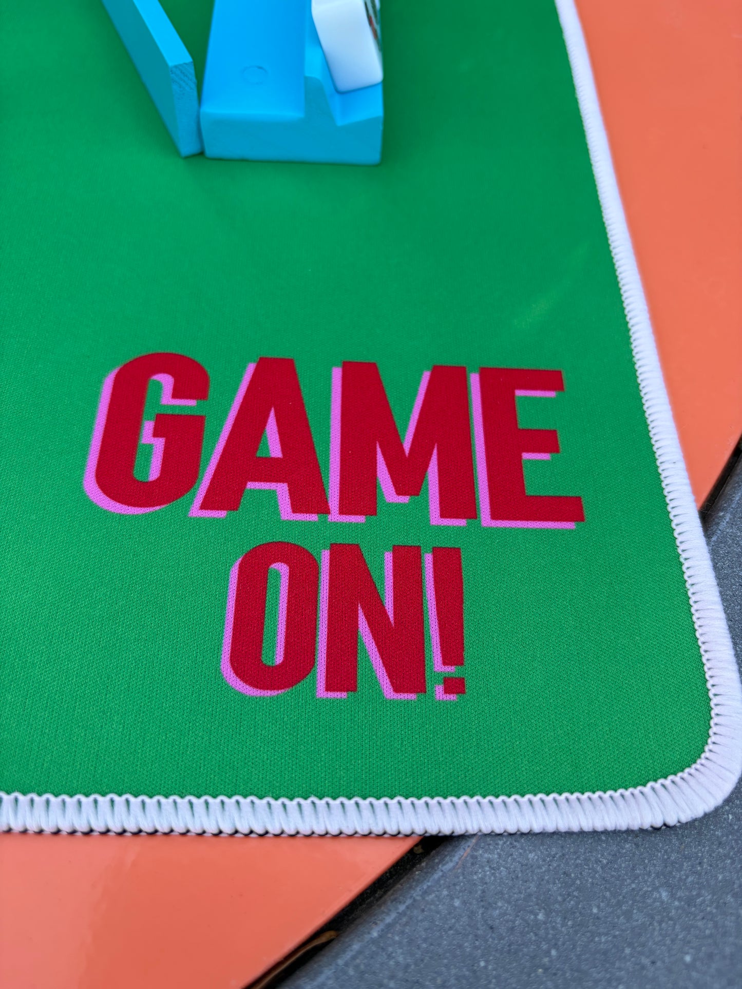 Canvas Preppy with Green game mat: Full travel set with 4 blue racks (one has a magnetic pusher stick to be at shared) (pCopy)